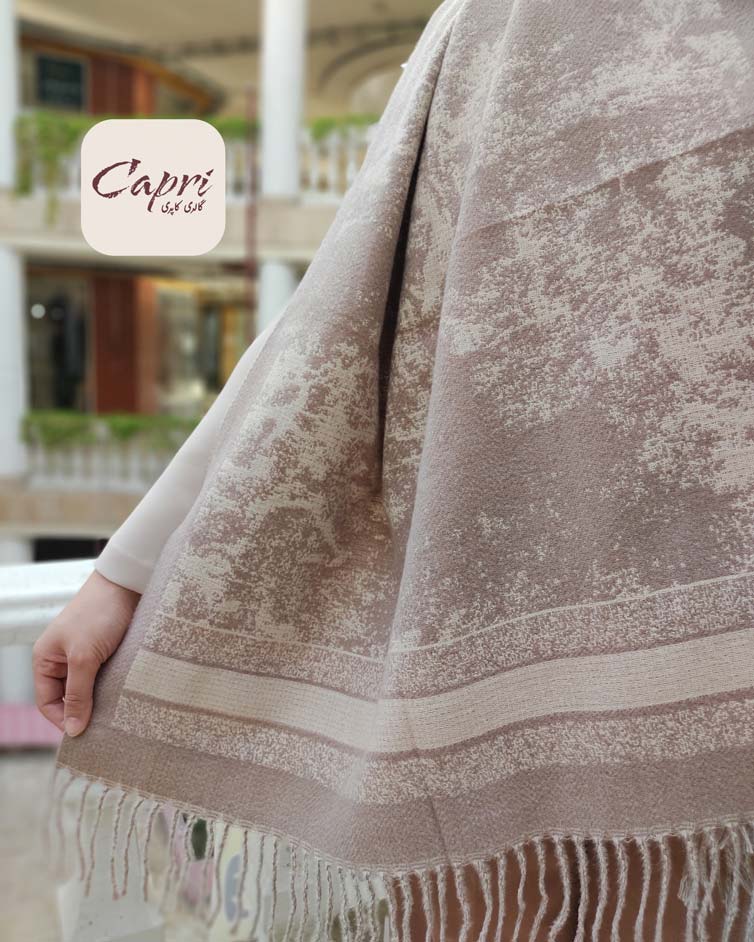 شال موهر دیور جنگل وارداتی با طرح خاص، بافت گرم و کیفیت عالی؛ انتخابی شیک و لاکچری برای پاییز و زمستان. مناسب خرید از گالری کاپری.